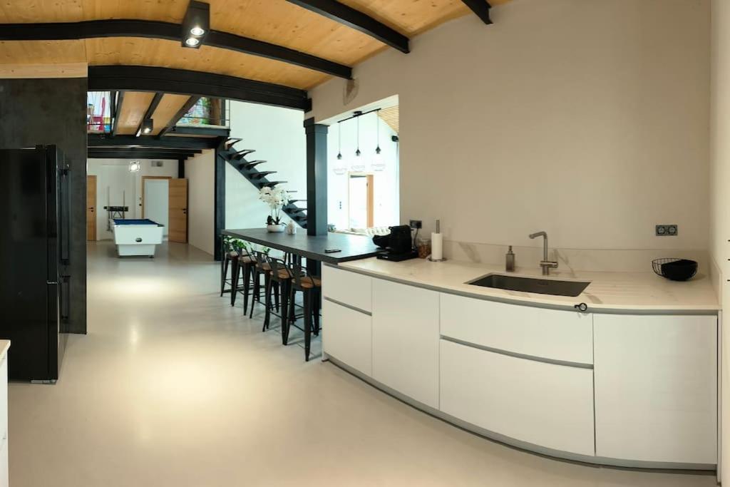 Industrial Luxury Nimes & Arles Villa Beaucaire  Exteriör bild