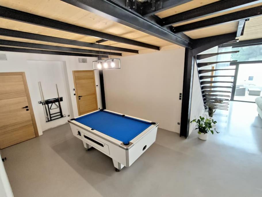 Industrial Luxury Nimes & Arles Villa Beaucaire  Exteriör bild
